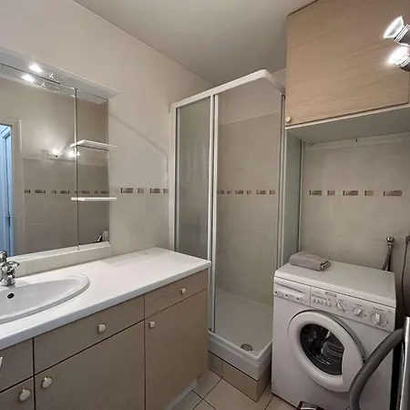 2 Pieces Avec Loggia, A 100m De La - 4 Couchages, Tv, Lave-linge, Proche Commerces - Fr-1-224c-311 Apartment